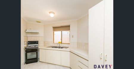 Charming Spacious Duplex in the heart of everything! - Photo 4