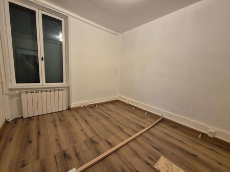 Location Appartement 1 pièce 23m² MACON 71000 - Photo 2