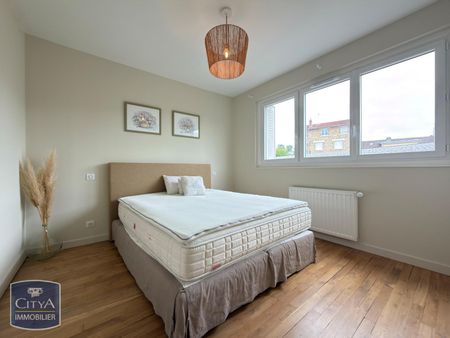 Location Appartement 3 pièces 62m² BRIVE LA GAILLARDE 19100 - Photo 2