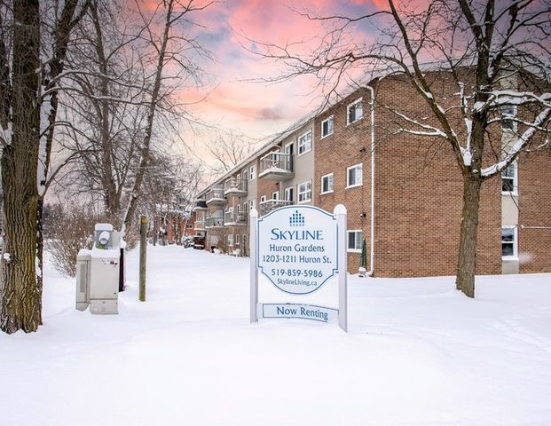 Huron Gardens Apartments | 1203, 1205, 1207, 1209 & 1211 Huron St, London - Photo 1