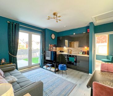 Alexandra Road - Photo 2