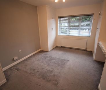 2 bed flat to rent in Stonegrove, Edgware, HA8 - Photo 4