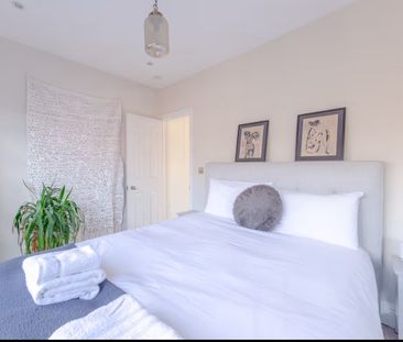 1 Bed Flat, Castellain Road, W9 - Photo 3