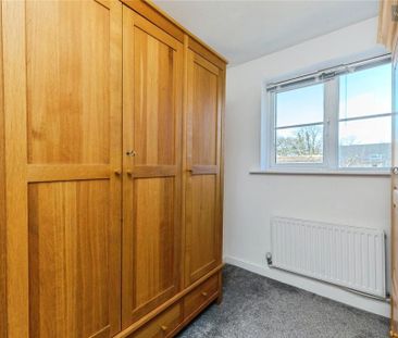 4 bedroom semi-detached house to rent - Photo 6