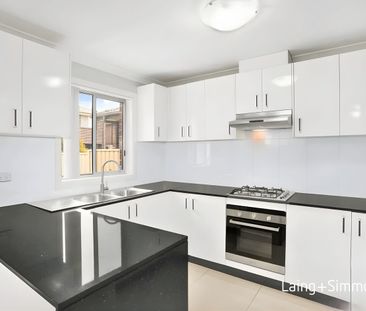 Beautiful four-bedroom home in central location - Photo 4