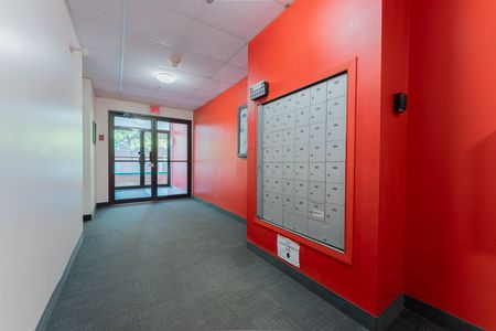 2801 Rue du Centre, Montréal (Le Sud-Ouest), QC H3X - Photo 3