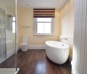 2 bedroom terraced house to rent - Photo 4