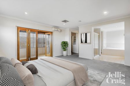 126 Belmore Road, Balwyn - Photo 2