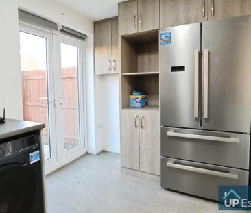 3 bedroom semi-detached house to rent - Photo 3