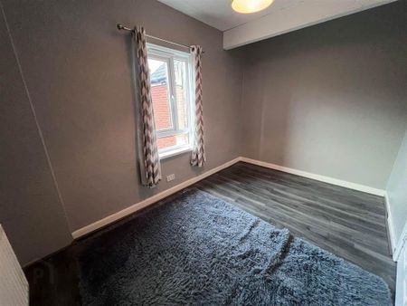 16 Runnymede Parade, Belfast, BT12 6NF - Photo 4