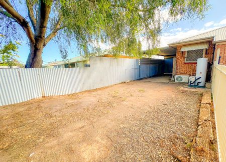 To register & apply for this property, please use this link: https://snug. com/ - Photo 3