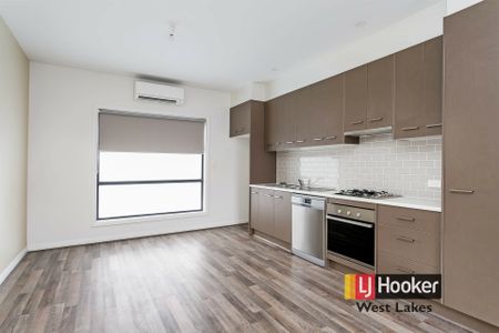 Snap Me Up Before I'm Gone! - Photo 3