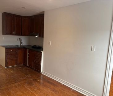 For Lease - 15403 Yonge Street Unit# A, Aurora, Ontario - Photo 3