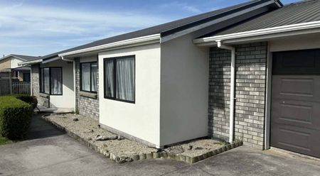 Bell Block, 3 bedrooms - Photo 5