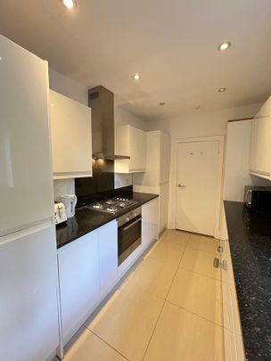 2 Bed Flat, Queen's Park, NW6 - Photo 1