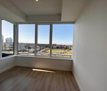10626 City Parkway Parkway #1606, Surrey, BC V3T4C3 - Photo 2
