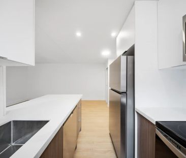 CA Gorgeous 2 Bedroom East York Apartments! - Photo 1