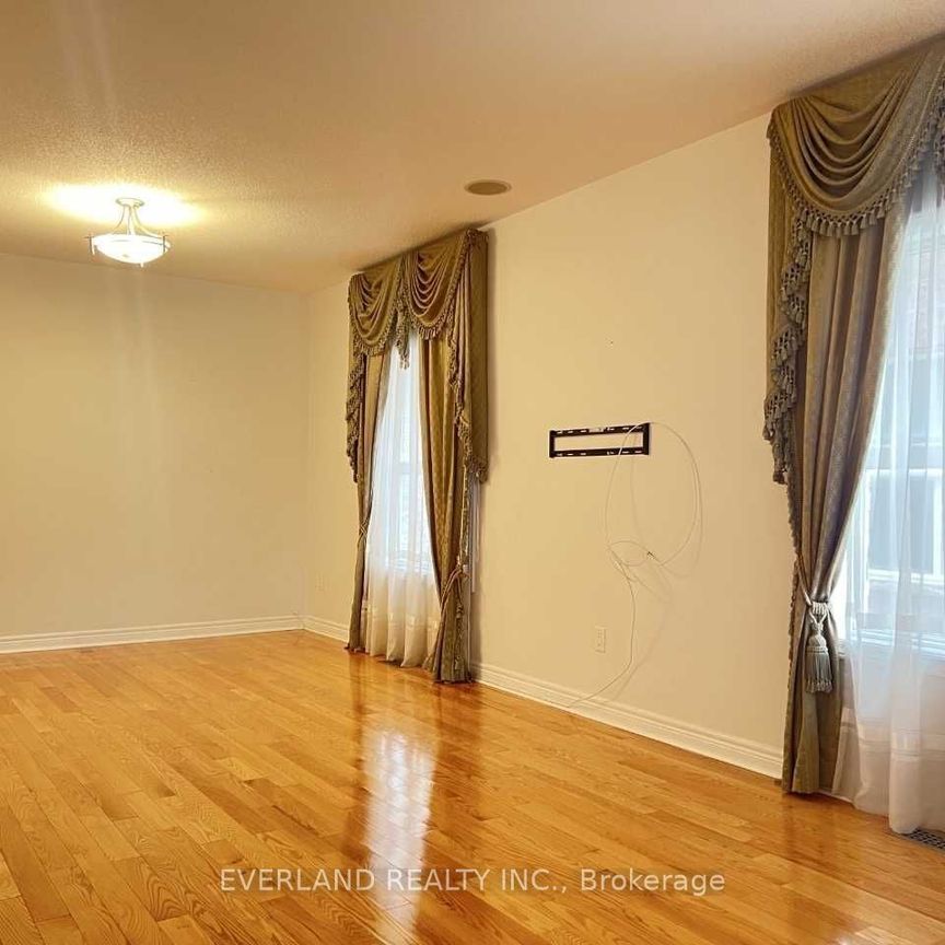 For Lease - 50 Danpatrick Drive, Richmond Hill, Ontario - Photo 1