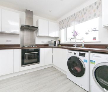 Fourth Avenue - Photo 4