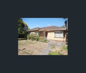 Spacious family home in a prime position - Photo 6