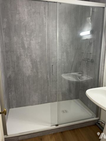 À louer – Appartement type maison de ville - Photo 2
