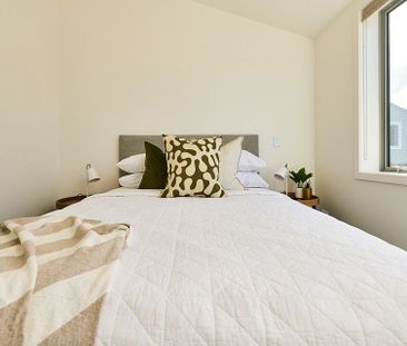 Neat and Tidy 2 Bed in Mt Wellington - Photo 1