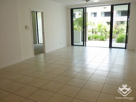 Two bedrooms, two bathrooms, ground floor apartment unit, West End, Townsville - Photo 2