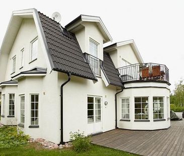 VILLA PÅ LIDINGÖ UTHYRES - Foto 1