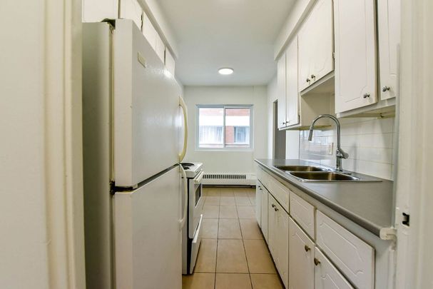 809 Bloomfield Avenue, Montréal, QC - Photo 1
