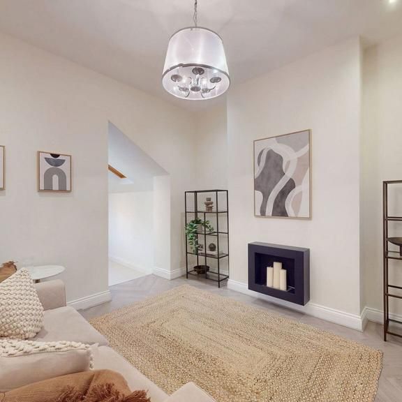 4 bedroom terraced house to rent - Photo 1