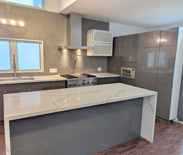 For Lease - 1046 Meredith Avenue, Mississauga, Ontario - Photo 1