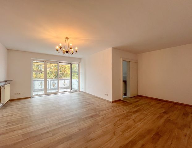 Barrierefreie 3-Zimmer-Wohnung mit zwei Balkonen und Tiefgaragenstellplatz in Zentrumnähe! - Foto 1