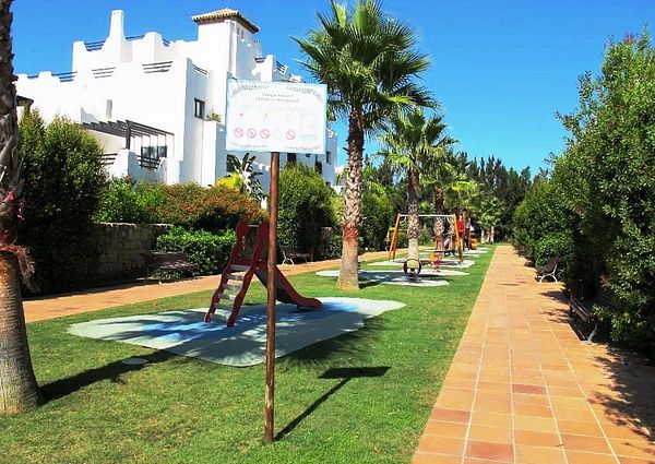 East facing apartment with views of the Bird Sanctuary and the Guadiaro river