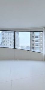 "The Butterfly" Luxury Apartment, 2 bed+2 bath for Rent - Photo 4