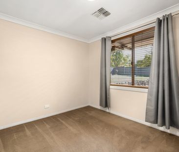 Spacious four bedroom home! - Photo 4