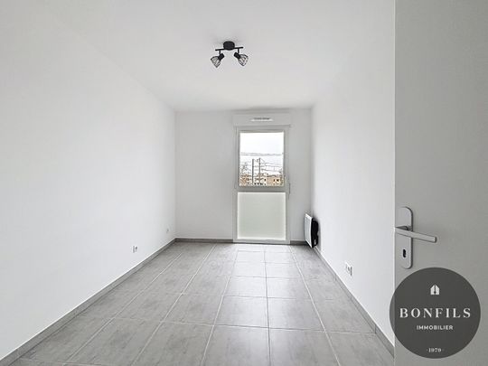 A LOUER AVIGNON EXTRA-MUROS (84000) : T3 avec terrasse et place de parking !, - Photo 1