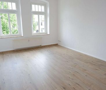 Modernes Laminat - Bad mit Fenster - West Balkon - 1. OG - Frei ab ... - Foto 1