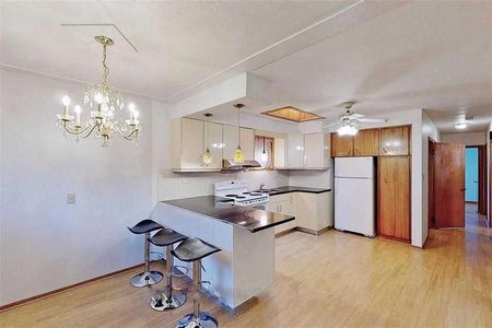 For Lease - 122 Rifle Range Road, Hamilton, Ontario - Photo 5