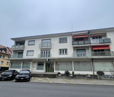 Renovated 2-room apartment in the center of Gland - Photo 1