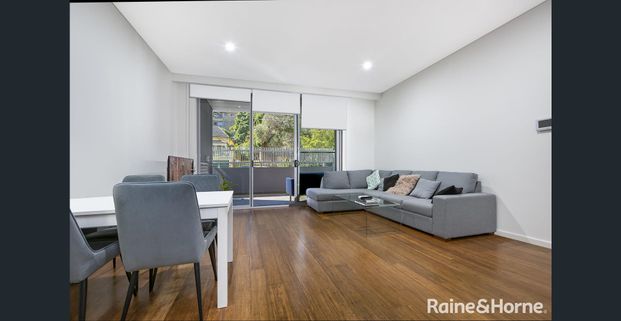 Contemporary Two Bedroom Apartment In The Heart of Marrickville - Photo 1