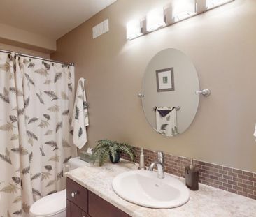 3-Bedroom & 2 Bath lower unit (Powell River) - Photo 6