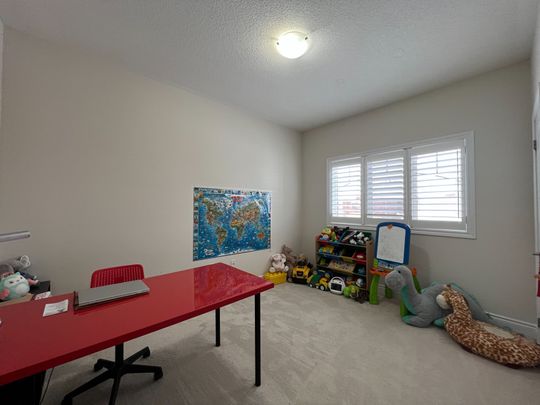 For Lease - 116 Elysian Fields Circle, Brampton, Ontario - Photo 1