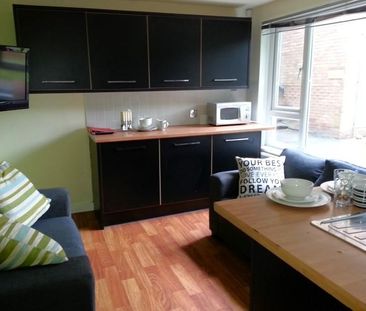 1 bedroom in a house share to rent - Photo 4
