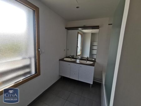 Location Maison 4 pièces 104m² SOYAUX 16800 - Photo 3