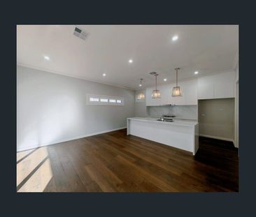 Modern Four-Bedroom Family Living in the Heart of Ashwood - Photo 5