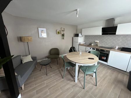 Location Maison 2 pièces 38 m2 à Saint-Quentin - Photo 2