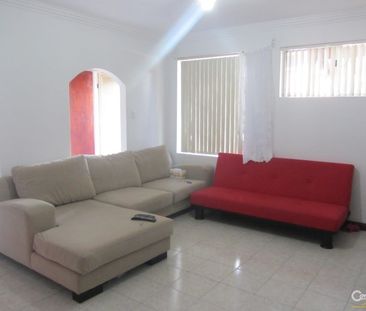 Renovated Townhouse - Photo 5