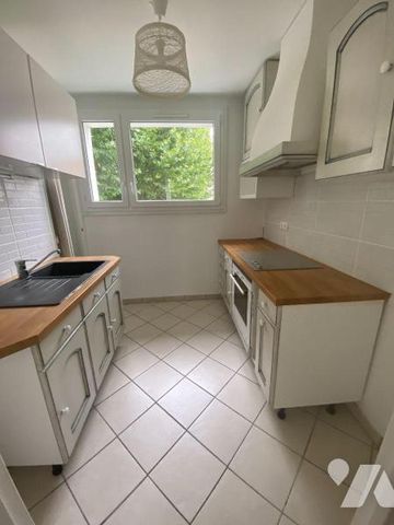 CHARTRES - ALIGRE Dans un cadre calme et verdoyant à 2 pas du centre-ville et de la gare, appa... - Photo 5