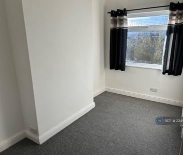 2 bedroom end of terrace house to rent - Photo 6