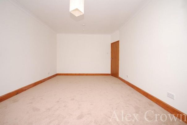 4 bedroom semi-detached house to rent - Photo 1